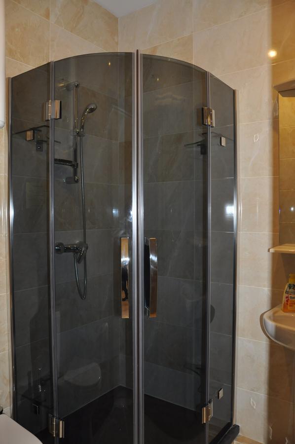 The Apartments Kiev Bagian luar foto